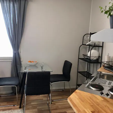 With Garden And Teracce- Free Parking Διαμέρισμα